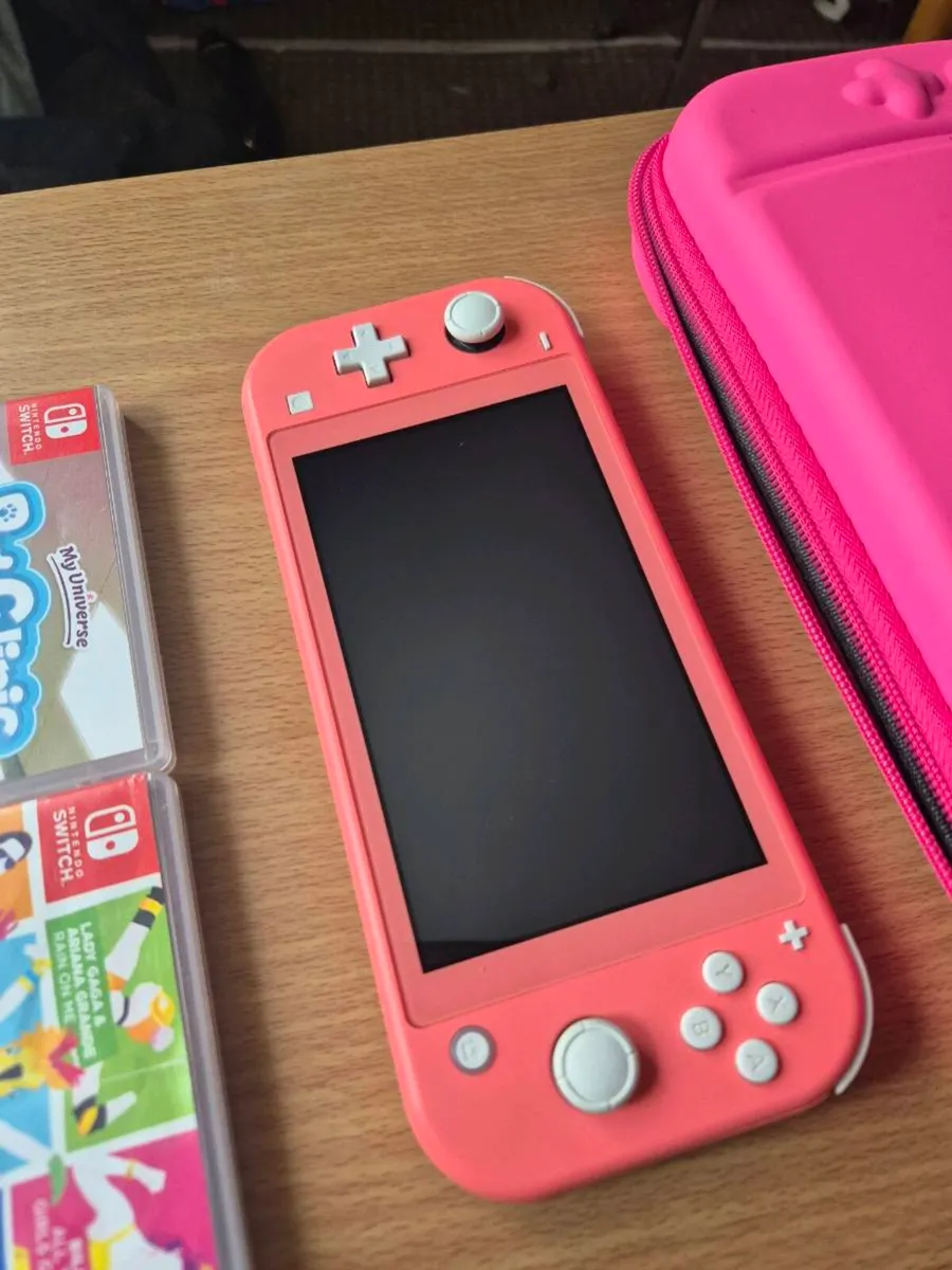 Nintendo switch lite - Image 2