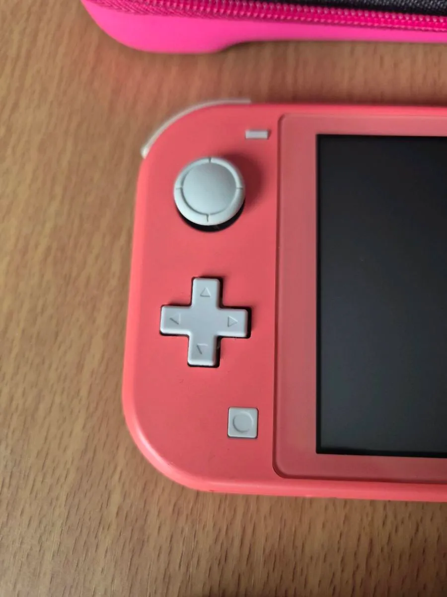 Nintendo switch lite - Image 4