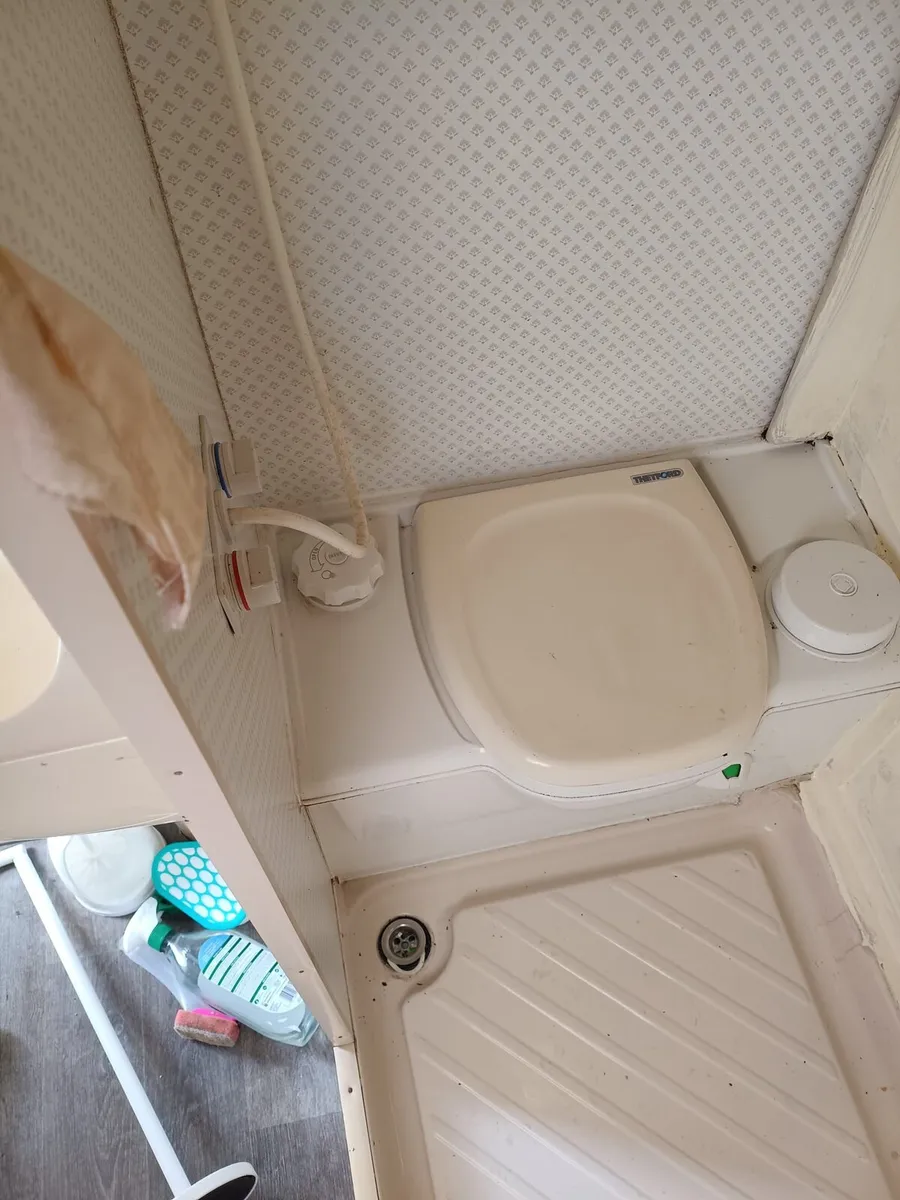 4 Berth Jubilee Caravan - Image 3