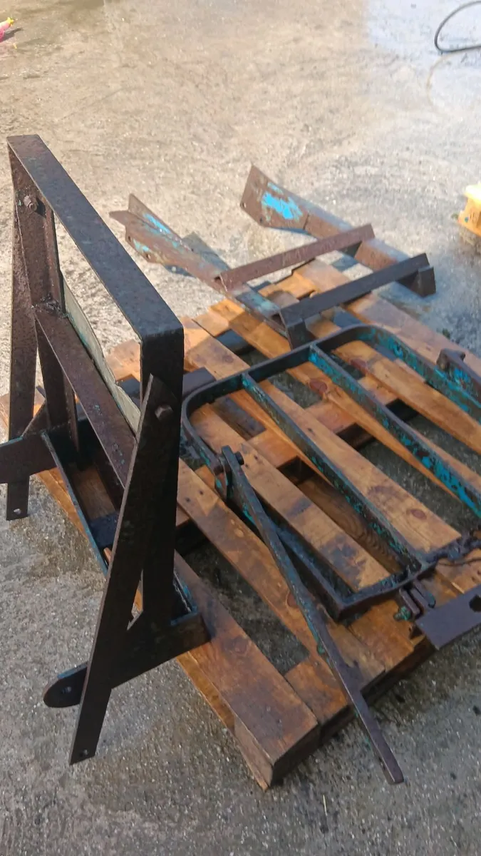 Ford parts - Image 3