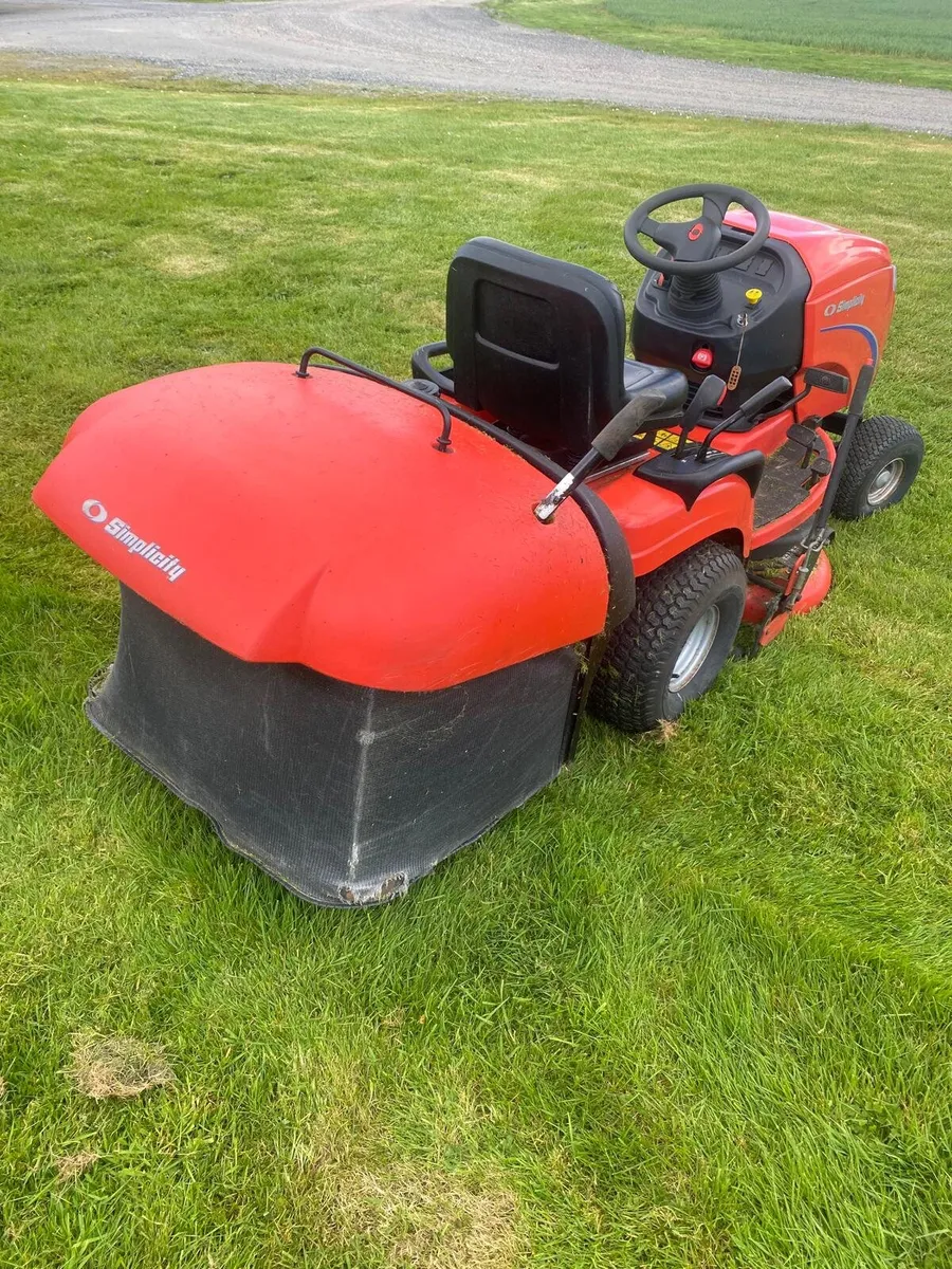 Simplicity  tractor  mower - Image 1