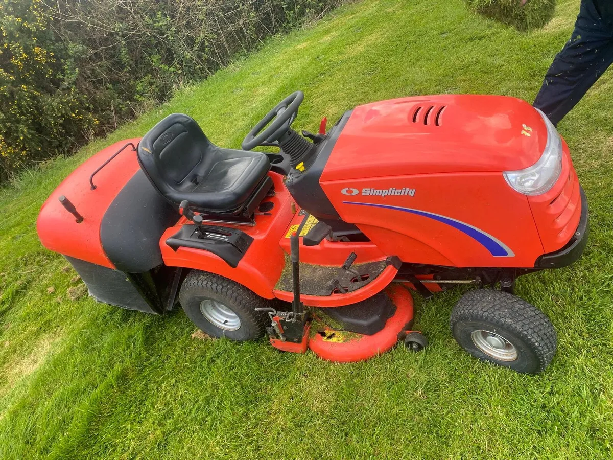 Simplicity  tractor  mower - Image 3