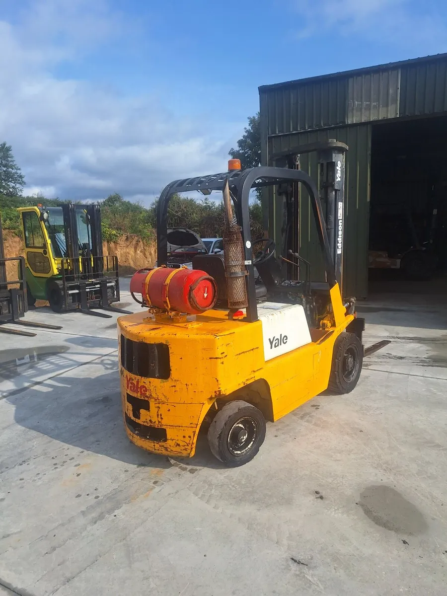 Yale forklift - Image 3