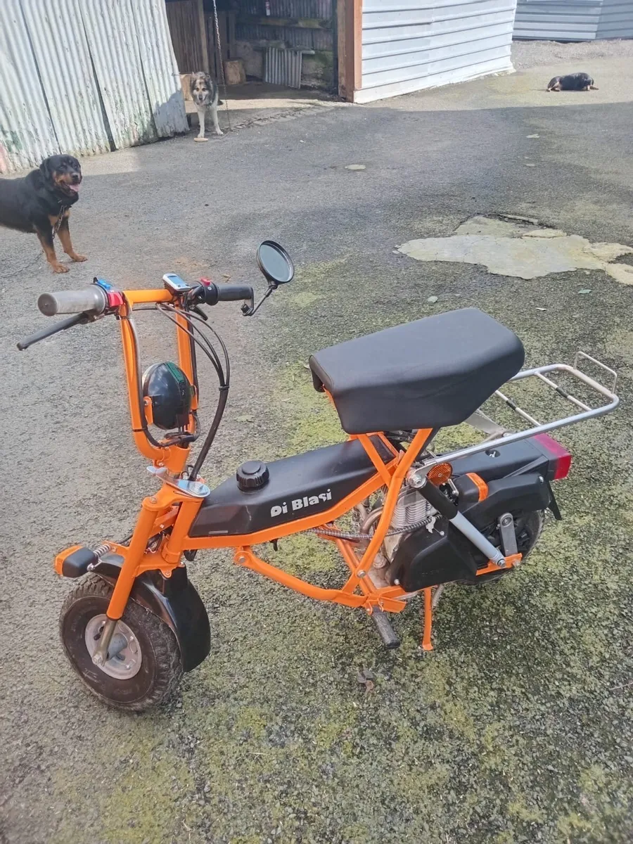 Di Blasi folding moped. - Image 1