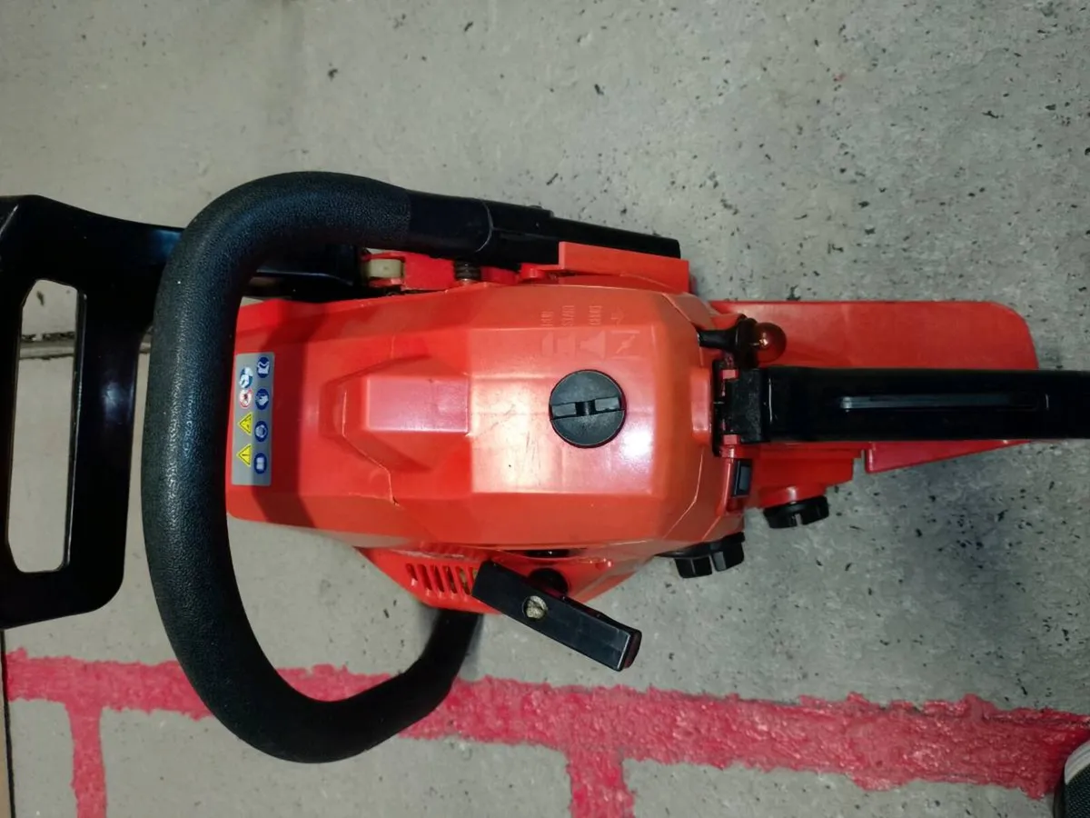 Chainsaw - Image 2