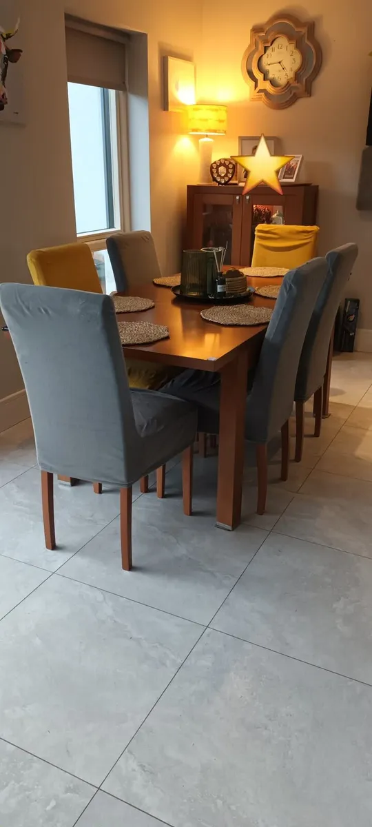Dining Table and chairs - Image 4