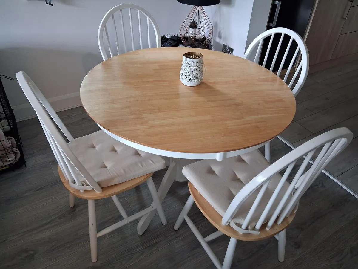 Dining table and 4 chairs for sale - Image 1
