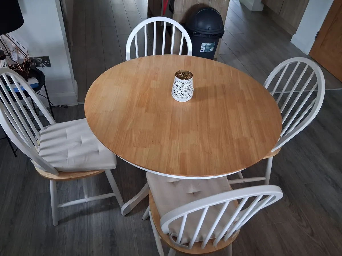 Dining table and 4 chairs for sale - Image 4