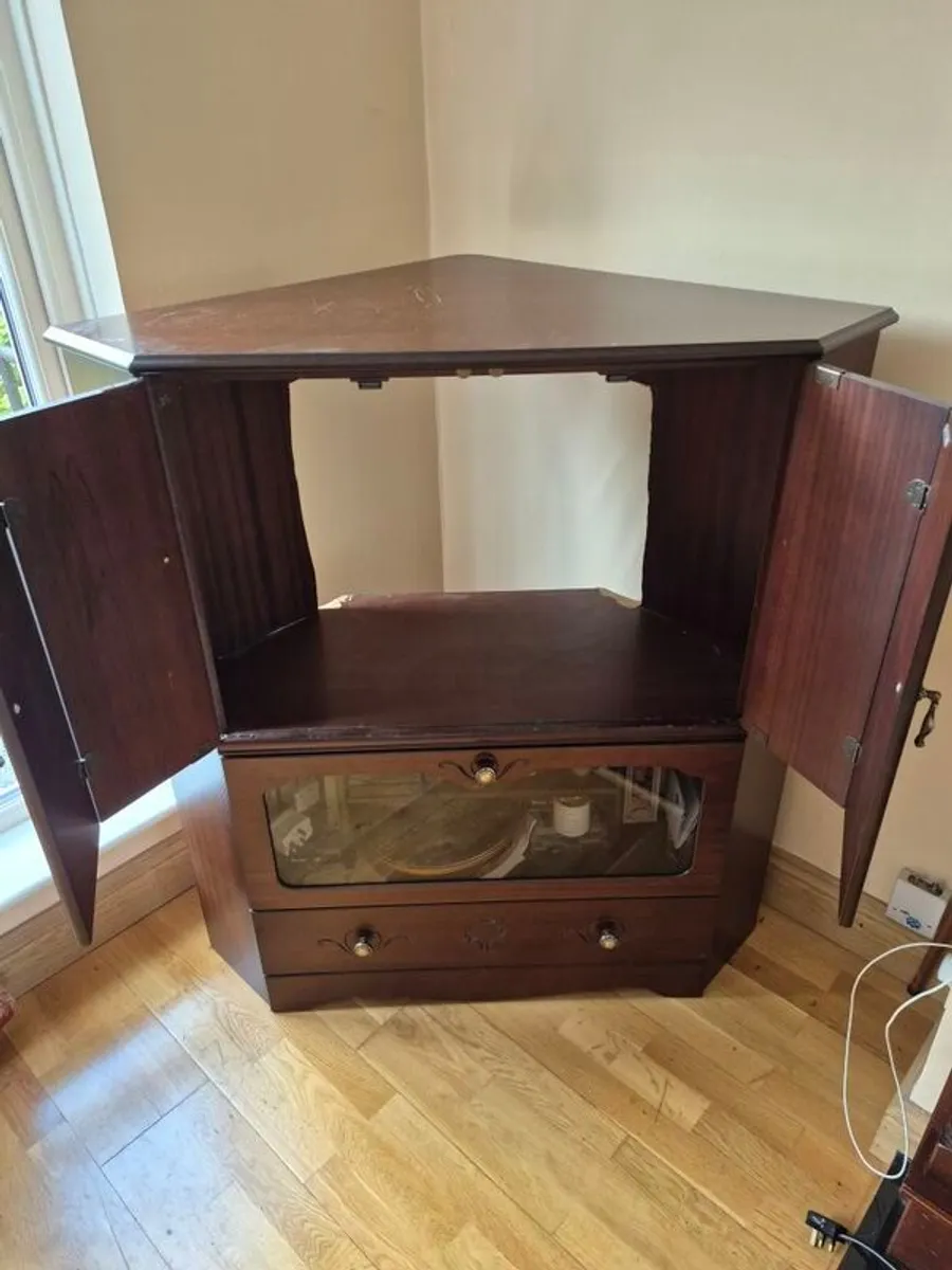 vintage mahogany corner TV unit - Image 2