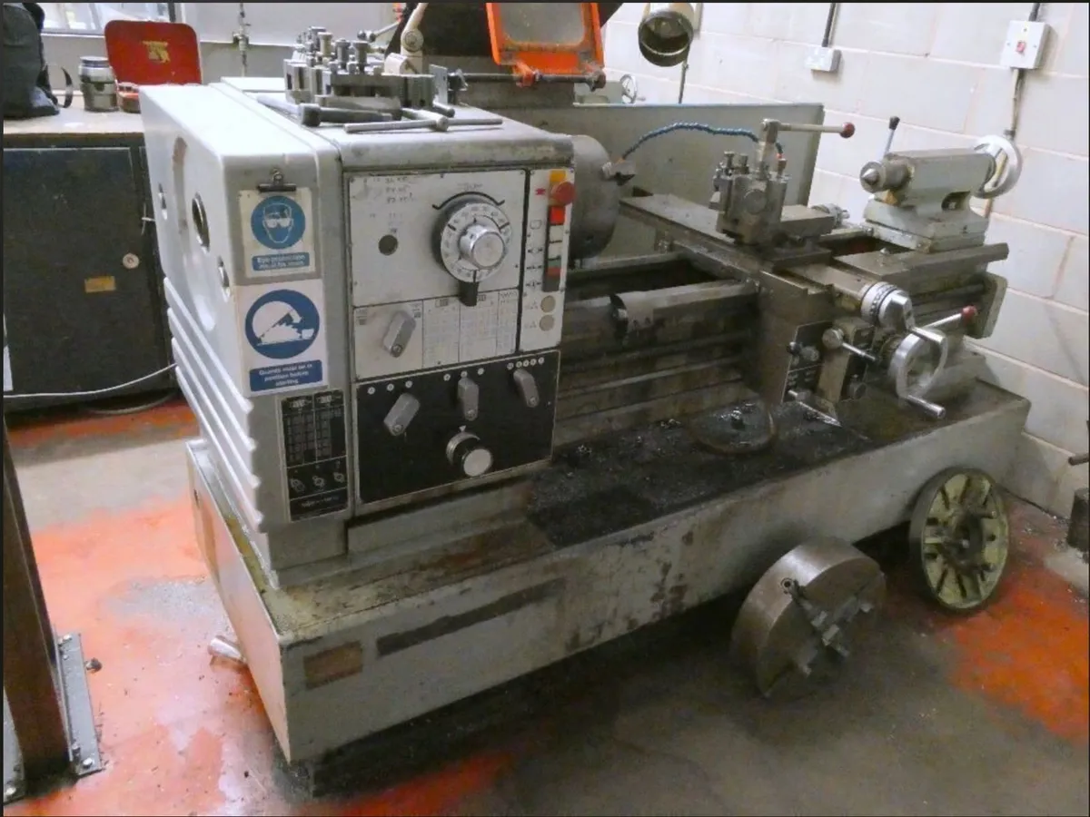 HARRISON M 400 gap bed large 3 phase. - Image 1