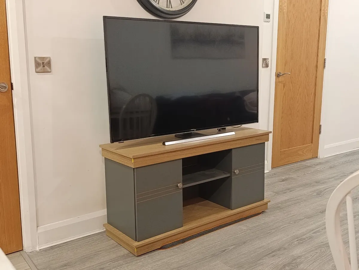 TV unit for sale - Image 3