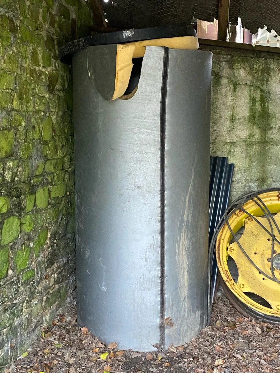 Hot water tank - Image 3