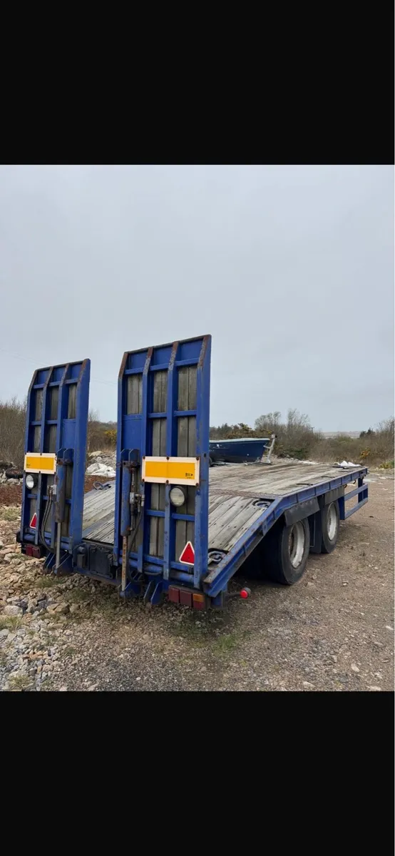 Low loader - Image 1
