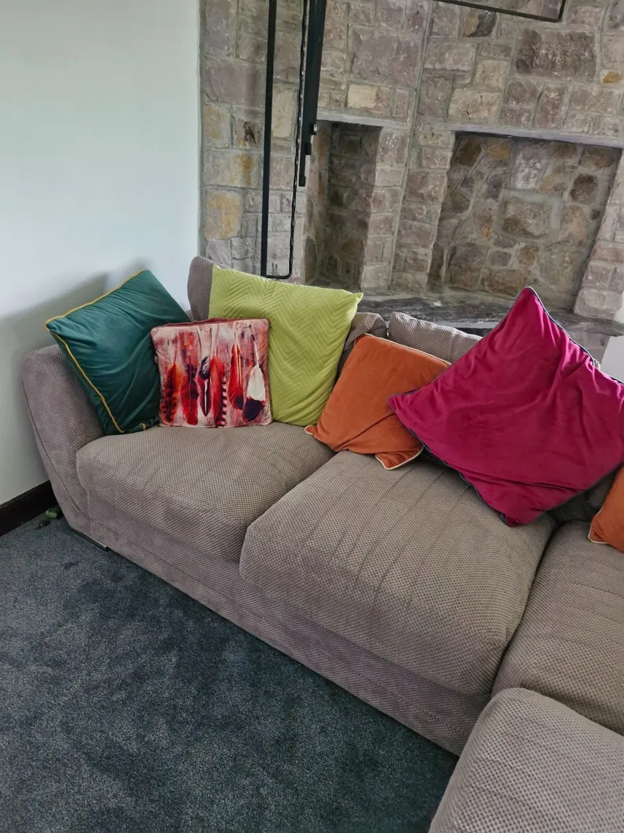 Beautiful L-Shaped Couch - Image 2