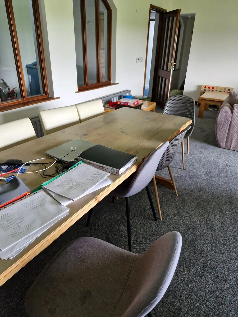 Long dining table - Image 1