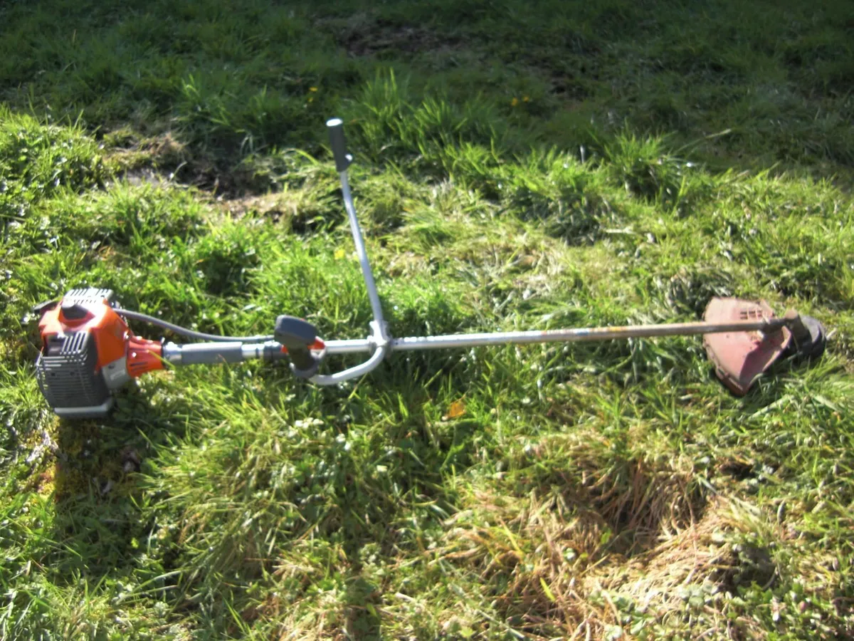 Oleo-Mac Strimmer - Image 2