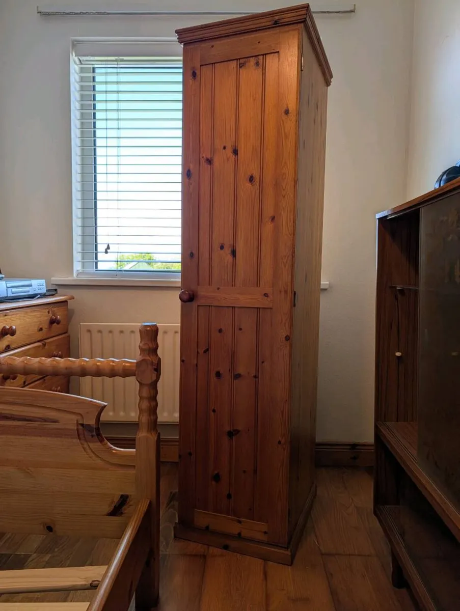 Bedroom furniture - Image 3