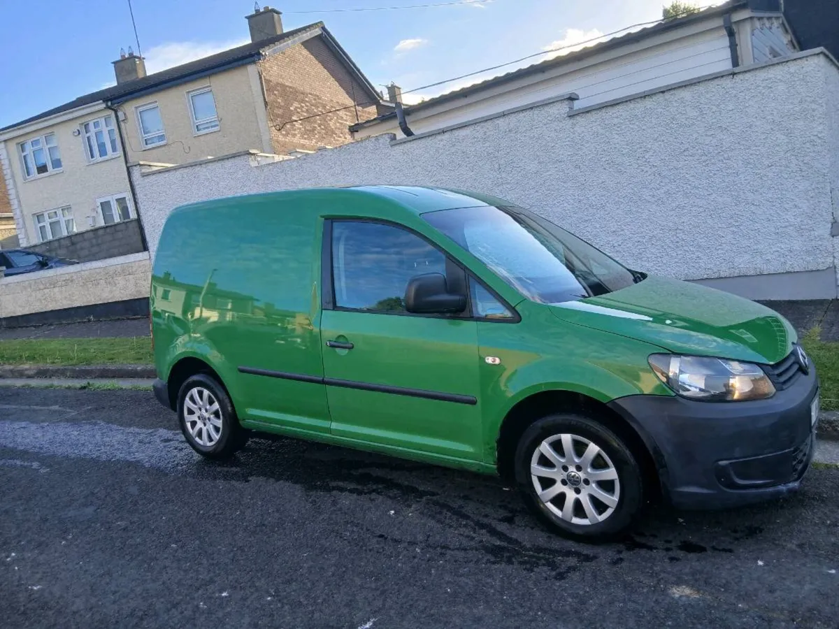 Volkswagen Caddy 2011 1.6 liter - Image 2