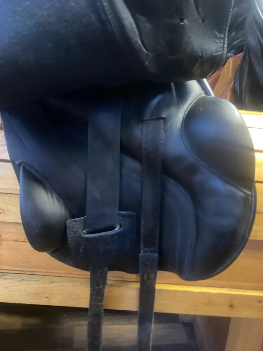 Jumping saddle black Leather saddle - Image 1