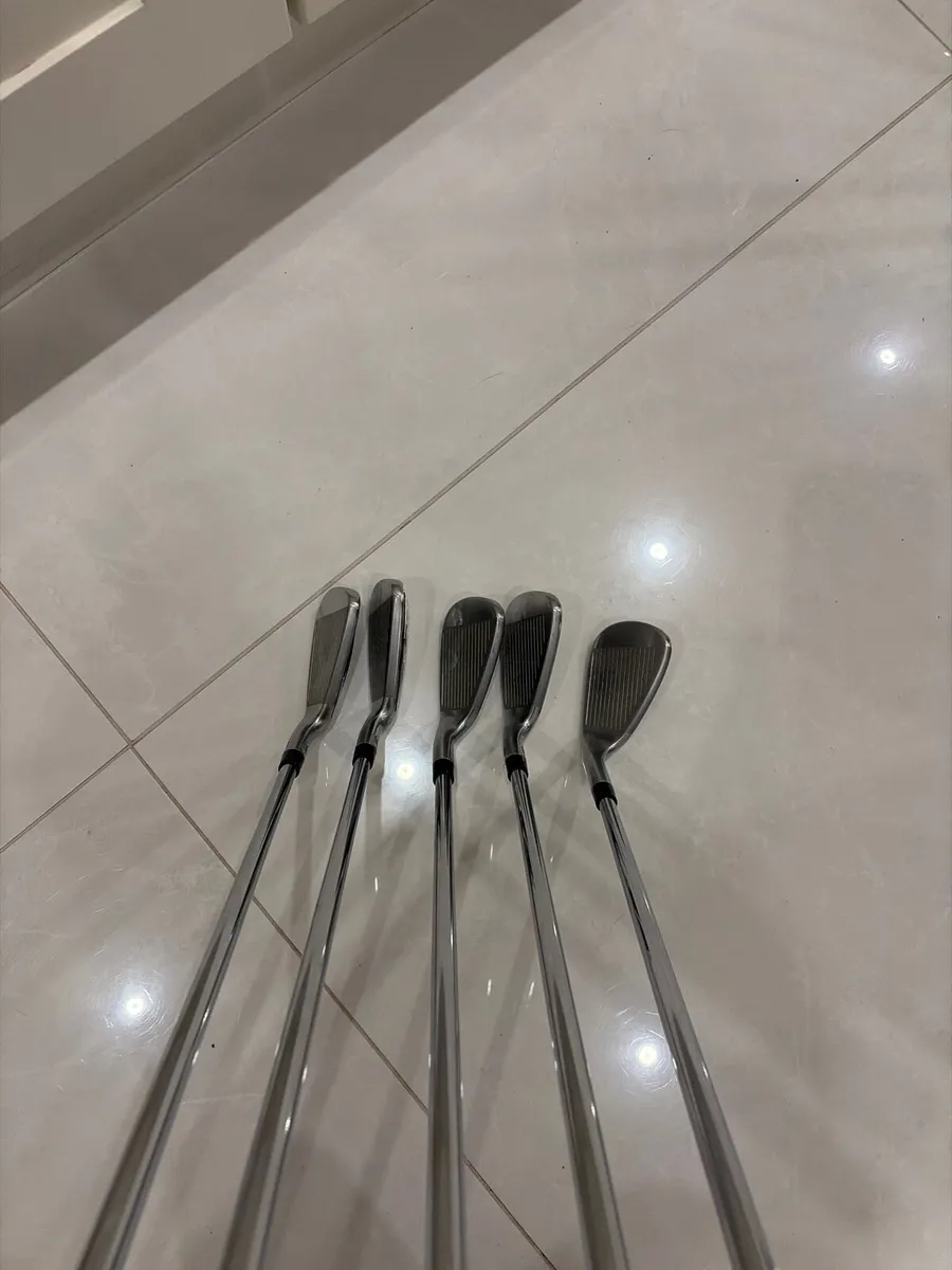 Taylormade Qi irons - Image 2