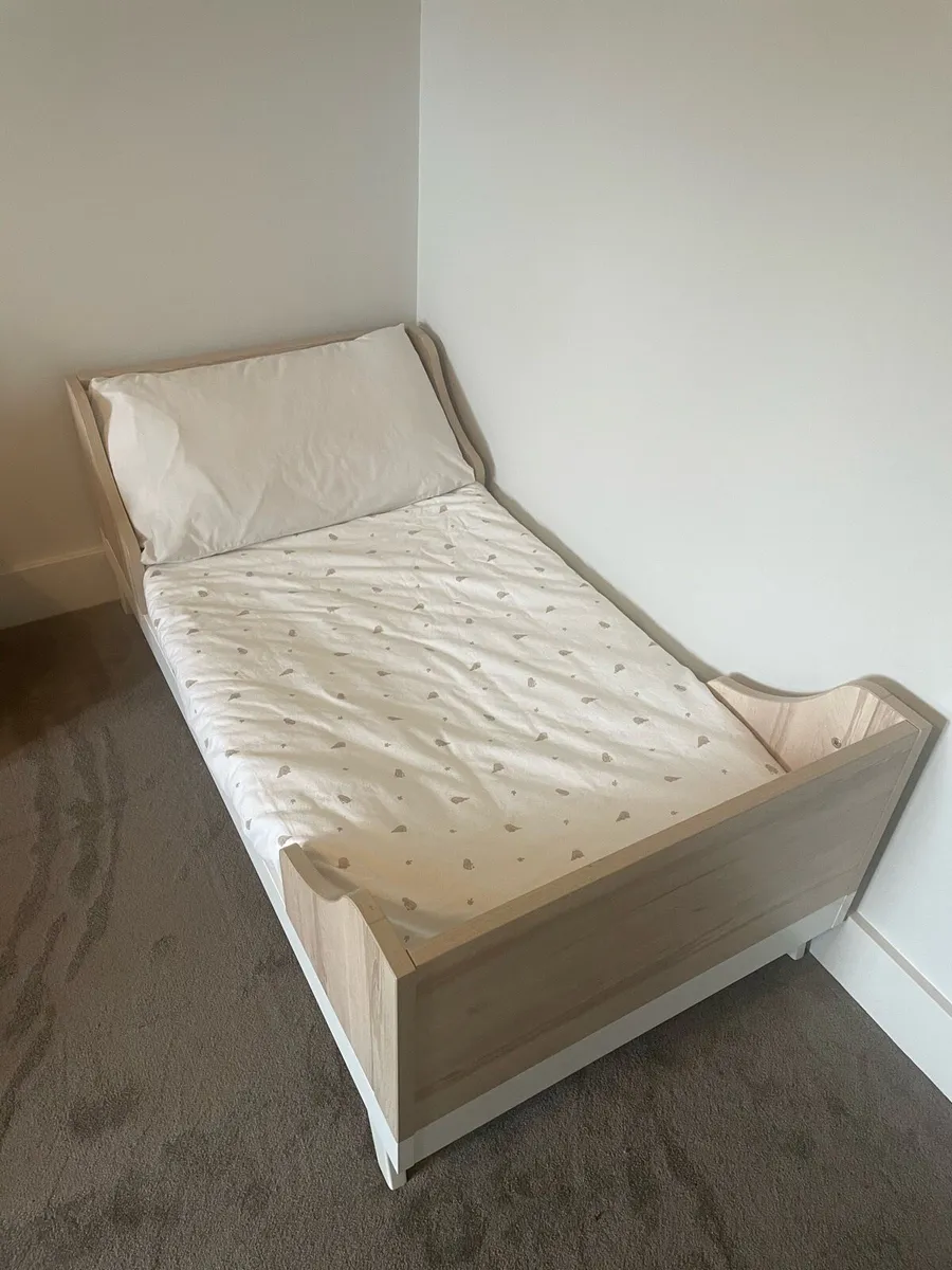 Cot/Bed - Image 4