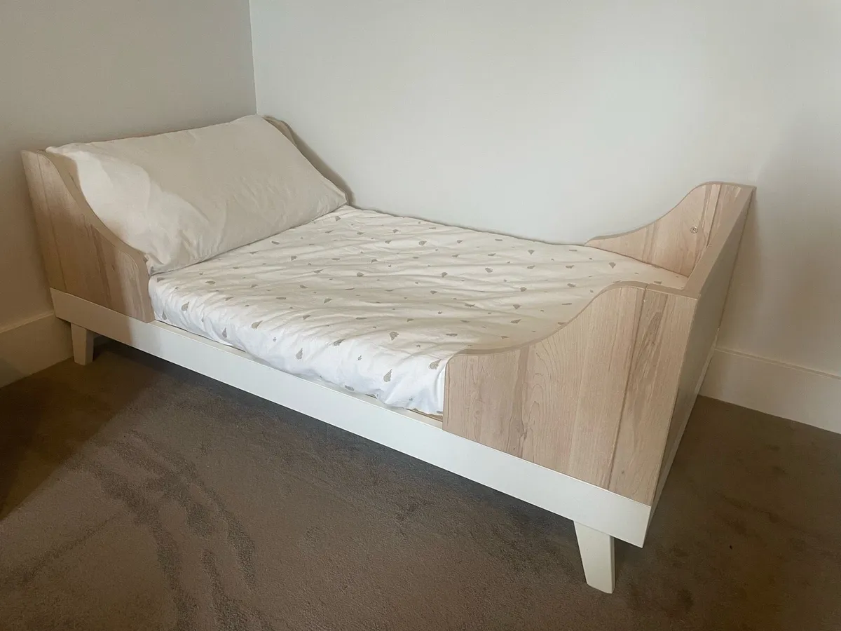 Cot/Bed - Image 2