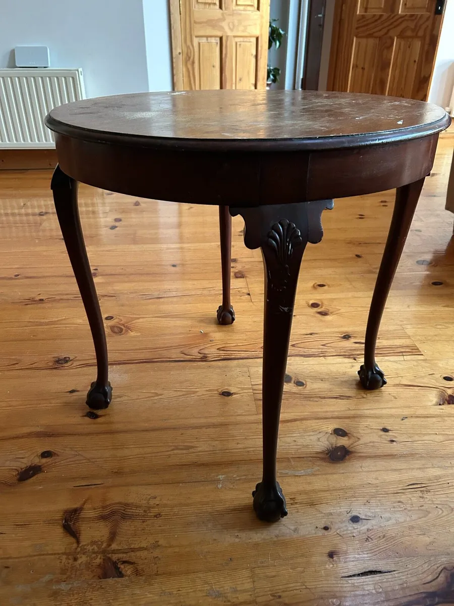 Mahogany Round table - Image 1