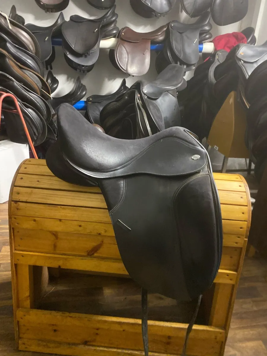 Thorowgood adjustable dressage saddle - Image 1