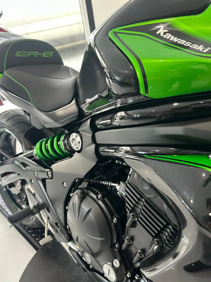 ...2016 KAWASAKI ER6 LOW MILEAGE - Image 2