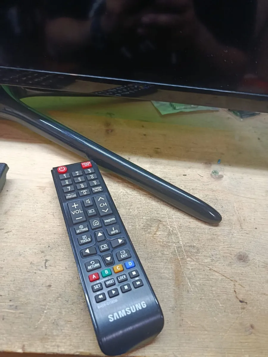 Smart LED TV - Image 3