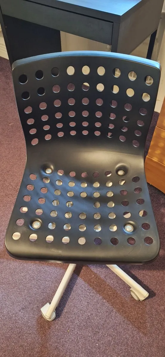 Office desk & chair - Image 4