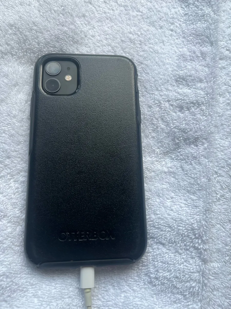 I phone - Image 1