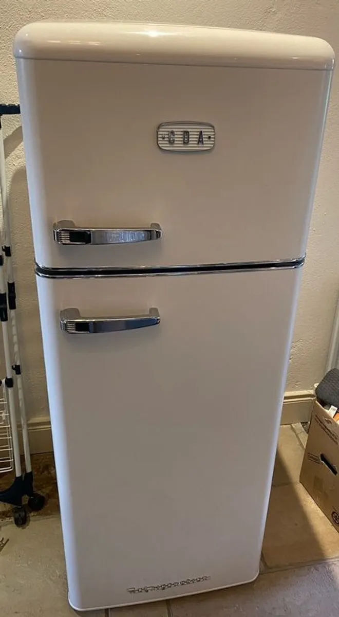 Fridge freezer - great condition - Image 1