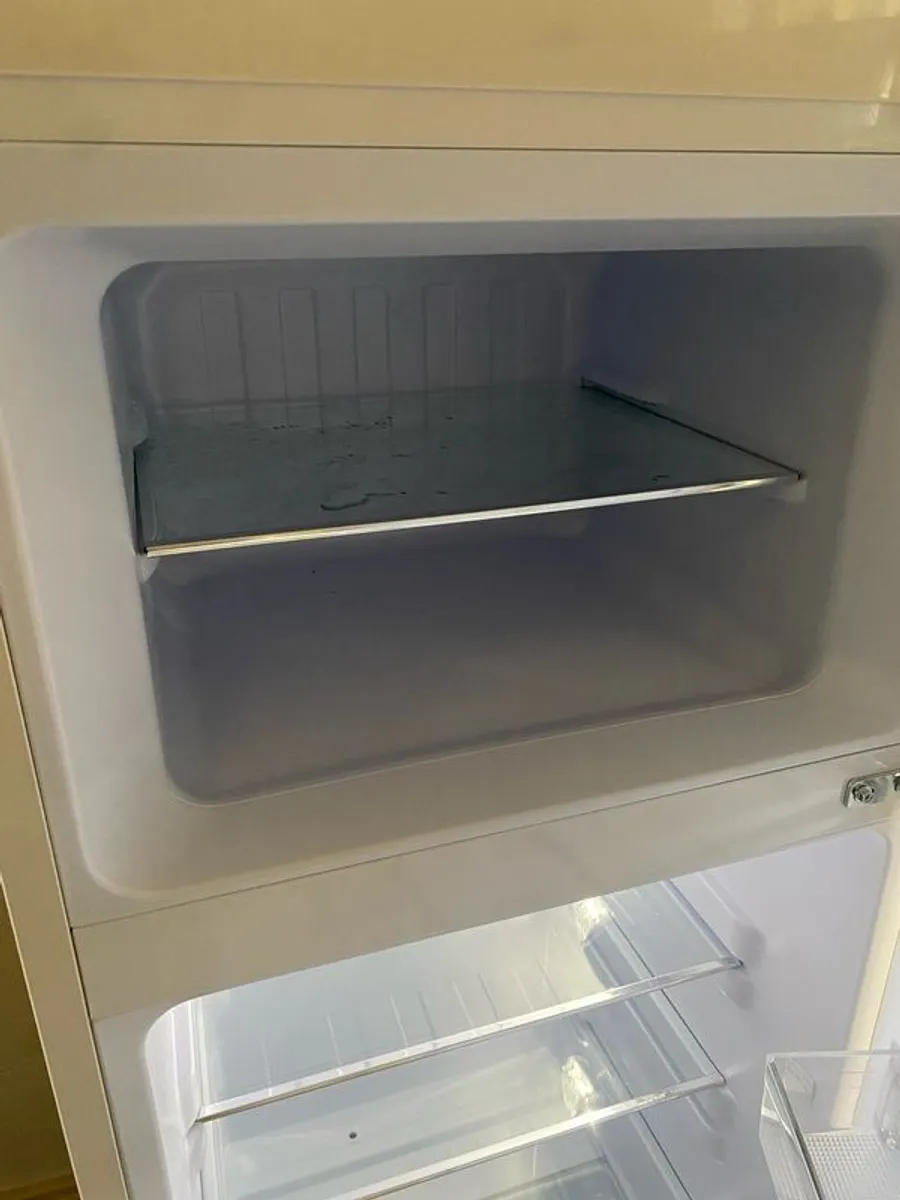 Fridge freezer - great condition - Image 3