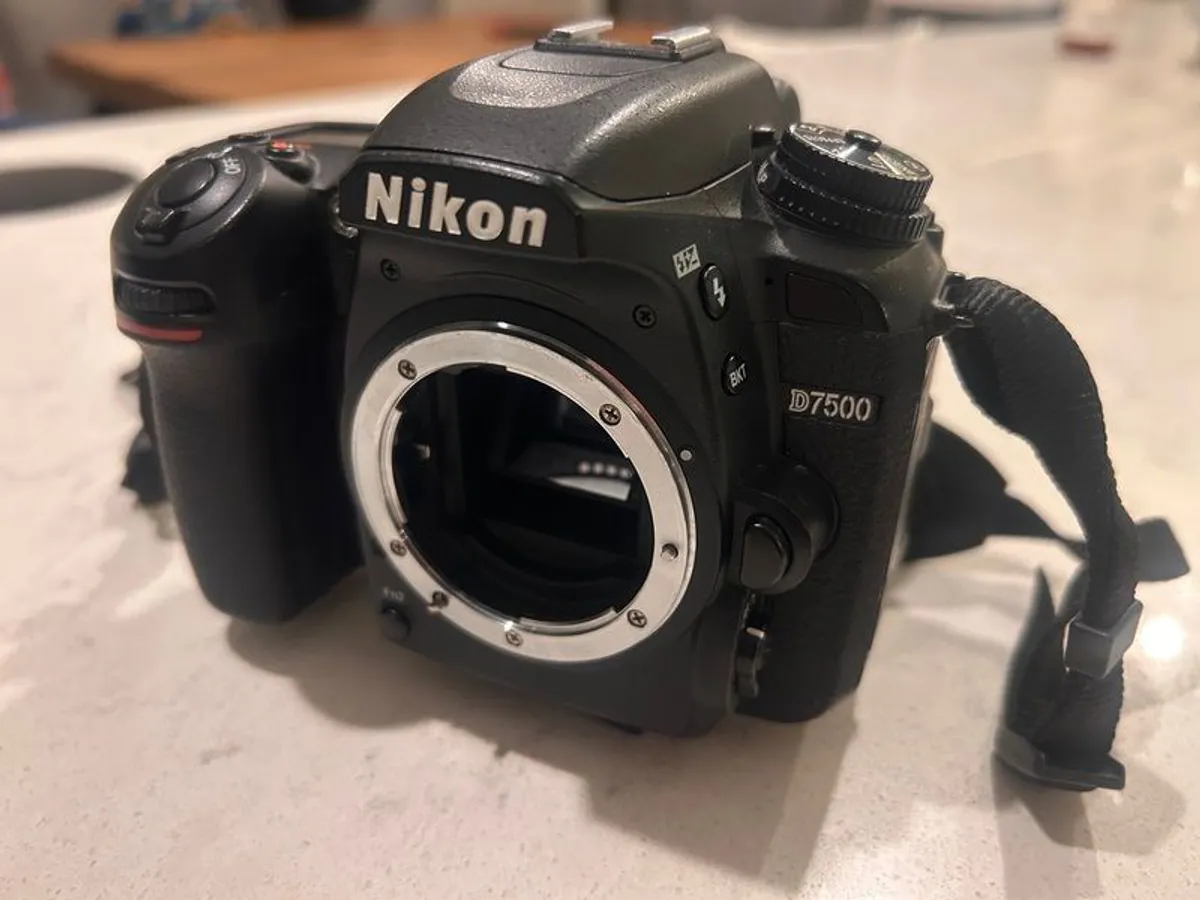 Nikon D7500 Body + Tamron 70-210mm f/4 VC Lens + Cokin Filter Kit - Image 1