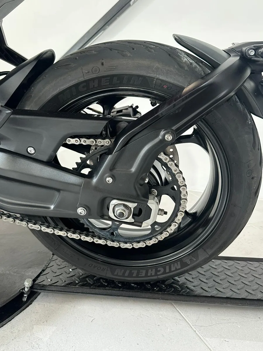 ..TRIUMPH TRIDENT 660....LIKE BRANT NEW.. - Image 3