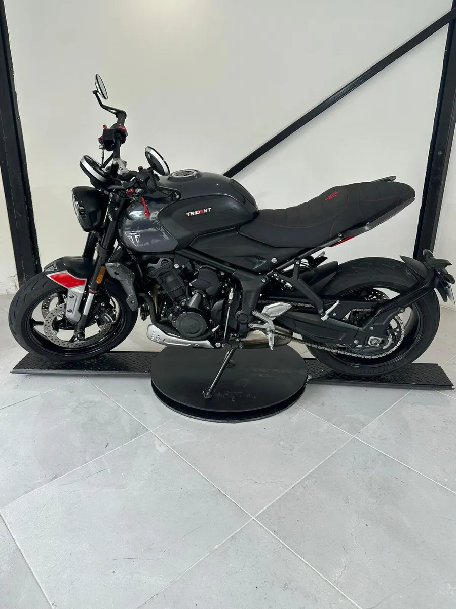 ..TRIUMPH TRIDENT 660....LIKE BRANT NEW.. - Image 1