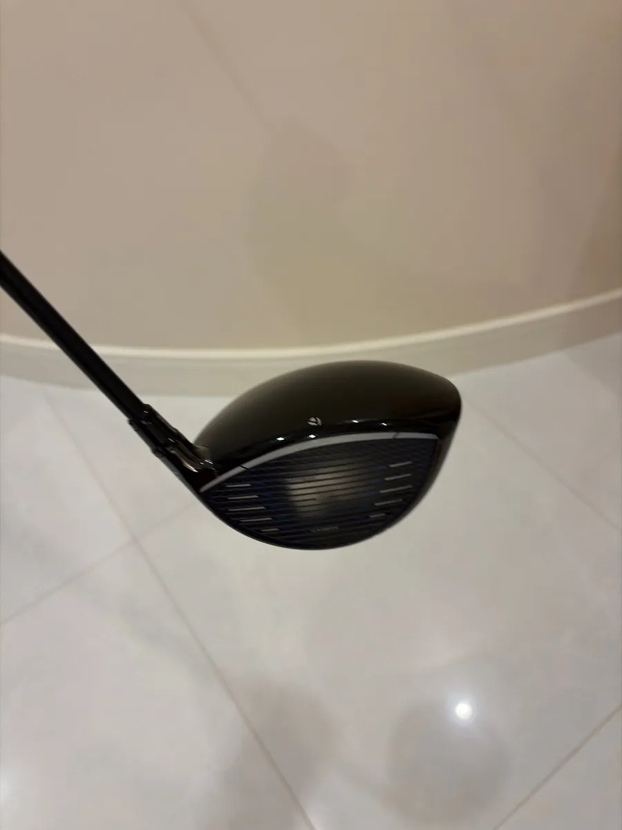 Left hand driver - Image 2