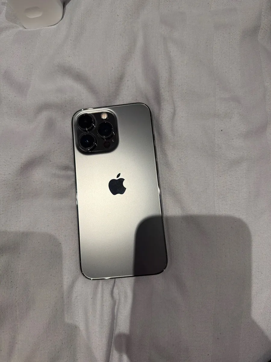 iPhone 13 Pro - Image 4