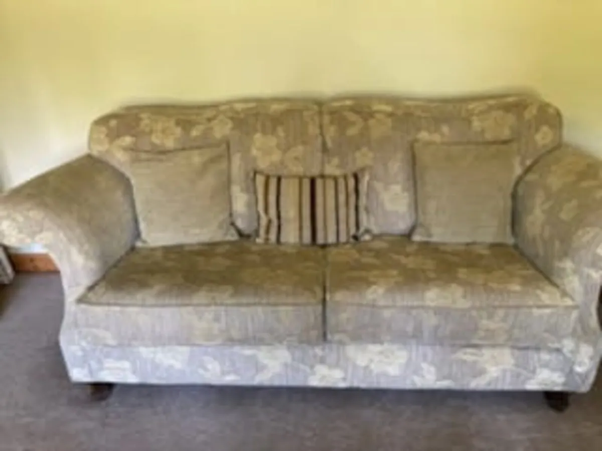 Couch - Image 2