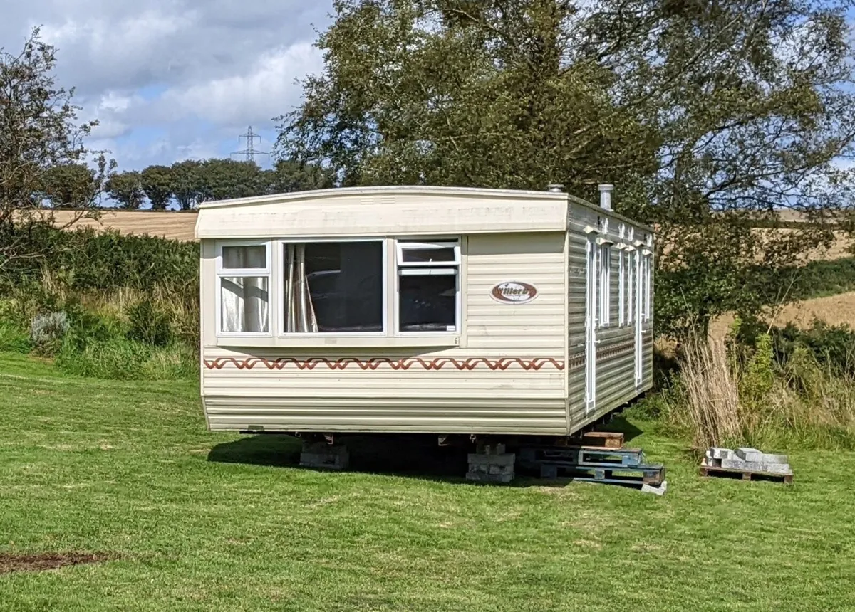 Mobile home - Image 1
