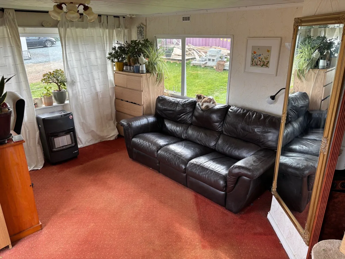 Mobile home - Image 2