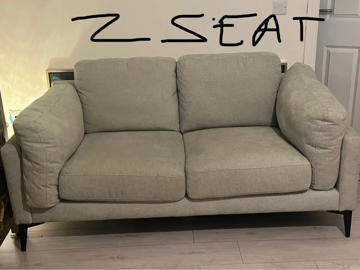 3 & 2 suite - Image 1