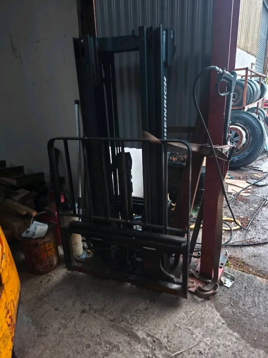 Forklift mast - Image 3