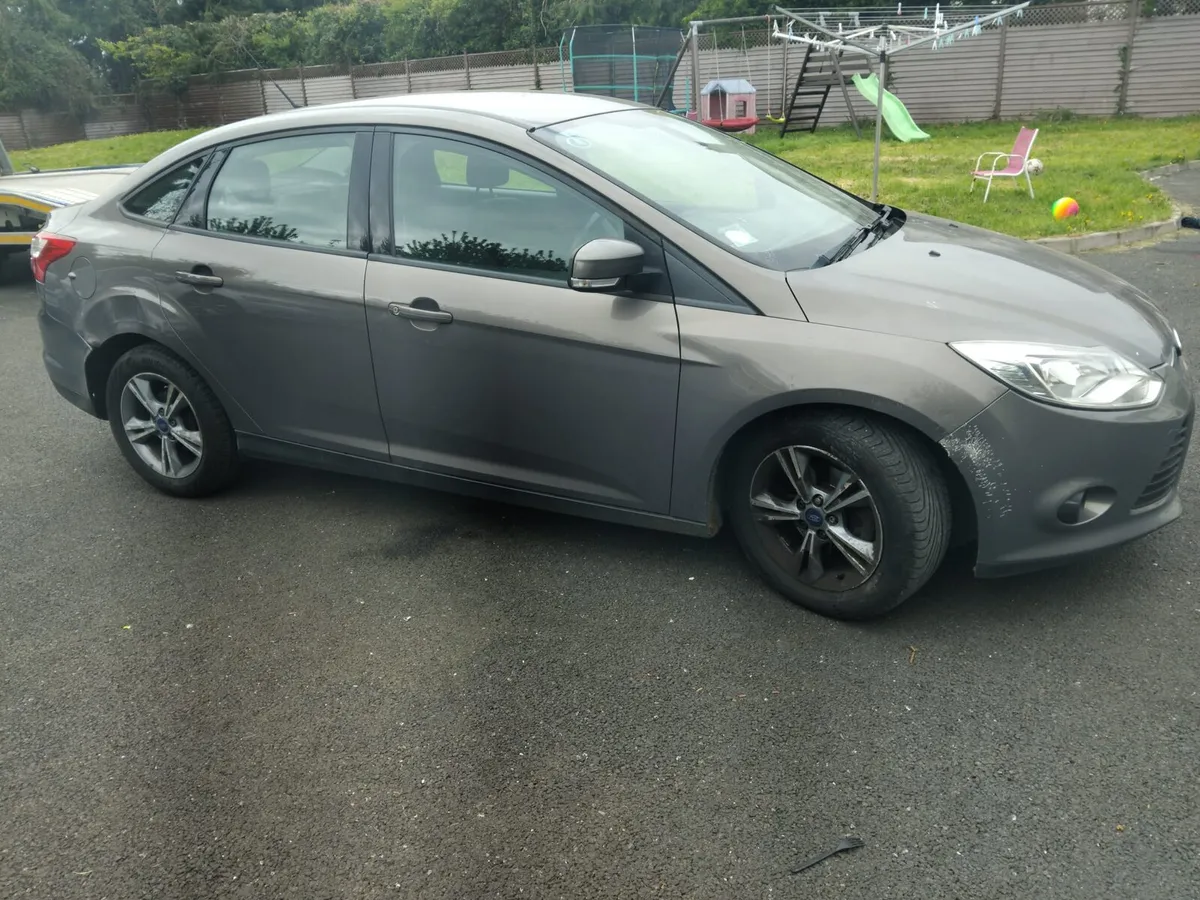 Ford focus 2014 starting driving - Image 2