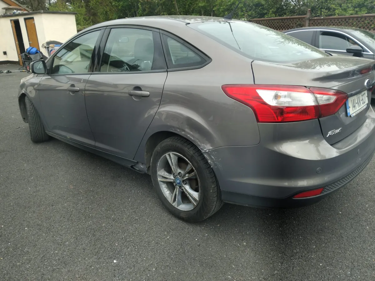 Ford focus 2014 starting driving - Image 4