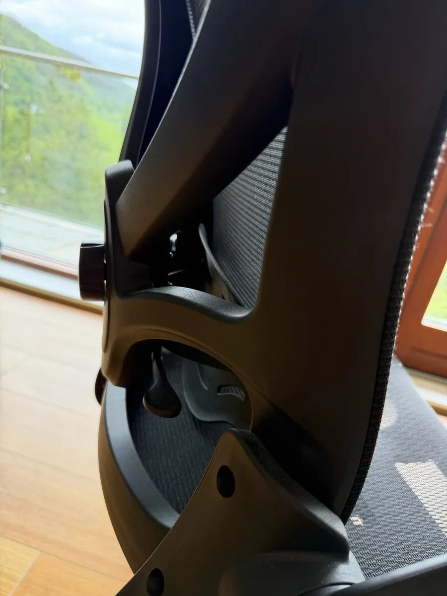 Gaming Chair - Image 3