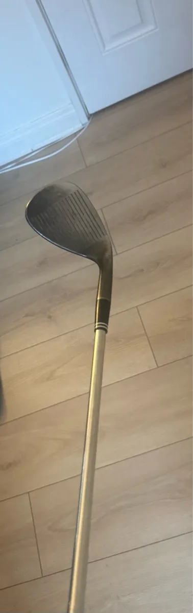 Golf Wedge 52 Degree Cleveland Left Hand - Image 3