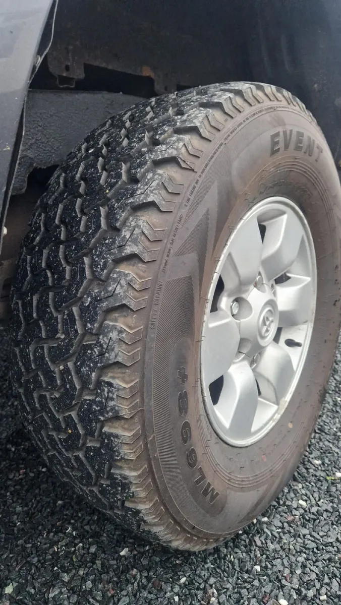Toyota Hilux 2014 - Image 3