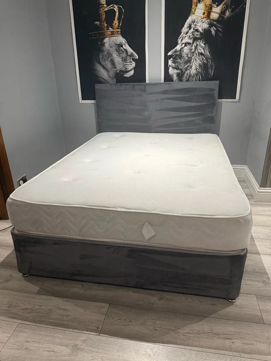Double bed and mattress - Image 3